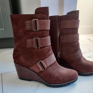 Sorel brown leather boots